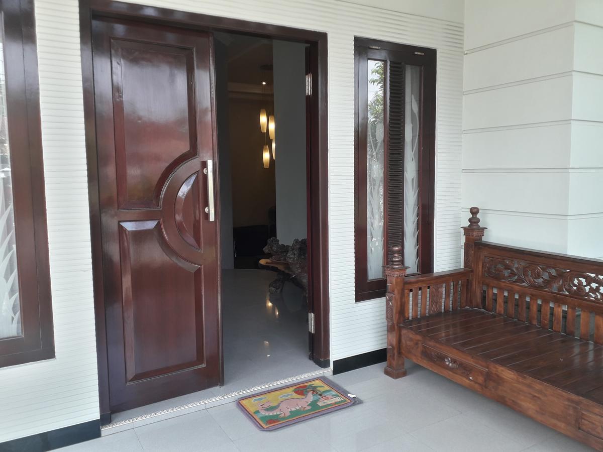 Banyu Homestay Banyuwangi  Exteriör bild