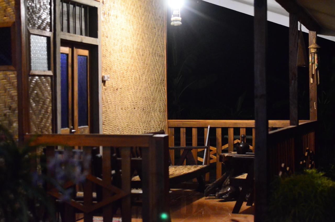 Banyu Homestay Banyuwangi  Exteriör bild