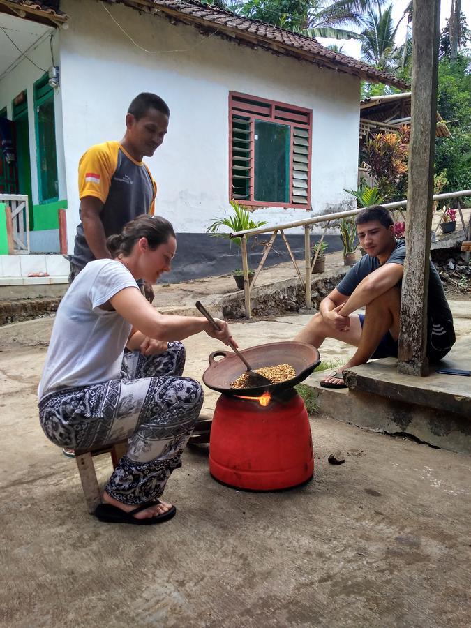 Banyu Homestay Banyuwangi  Exteriör bild